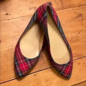 Talbots size 7 NWT PLAID FLATS